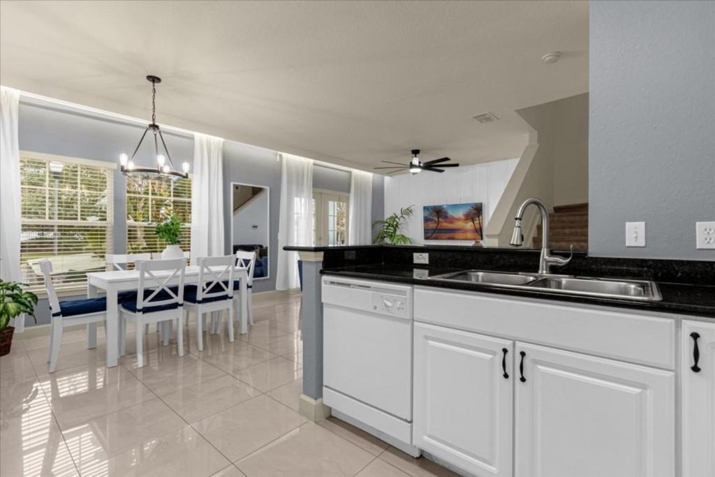 4 Bedrooms- 3 Bathrooms Lucaya Village 9-104 Lv Kissimmee Exterior photo